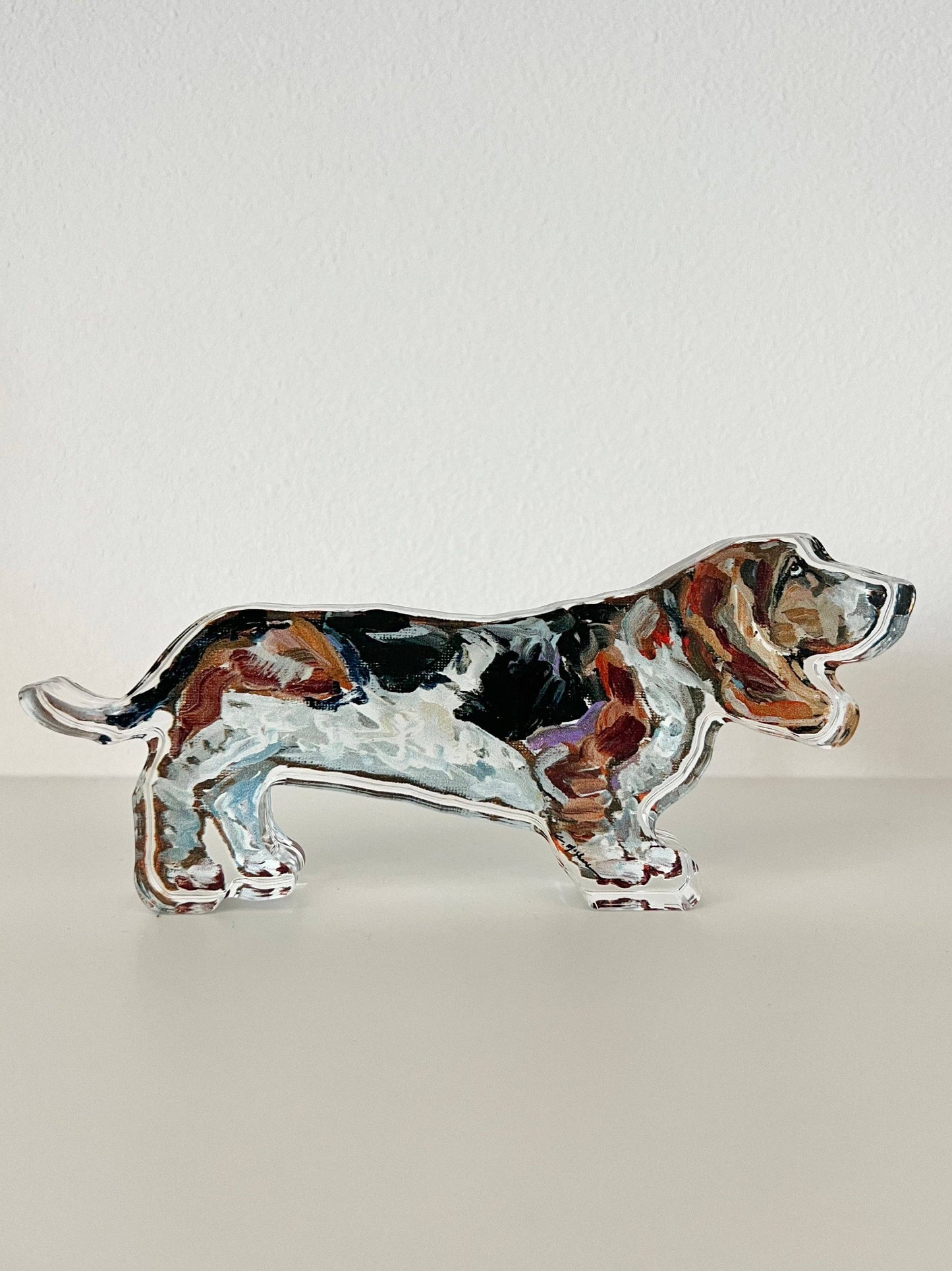 "Basset Hound Tri" Acrylic Shelfie