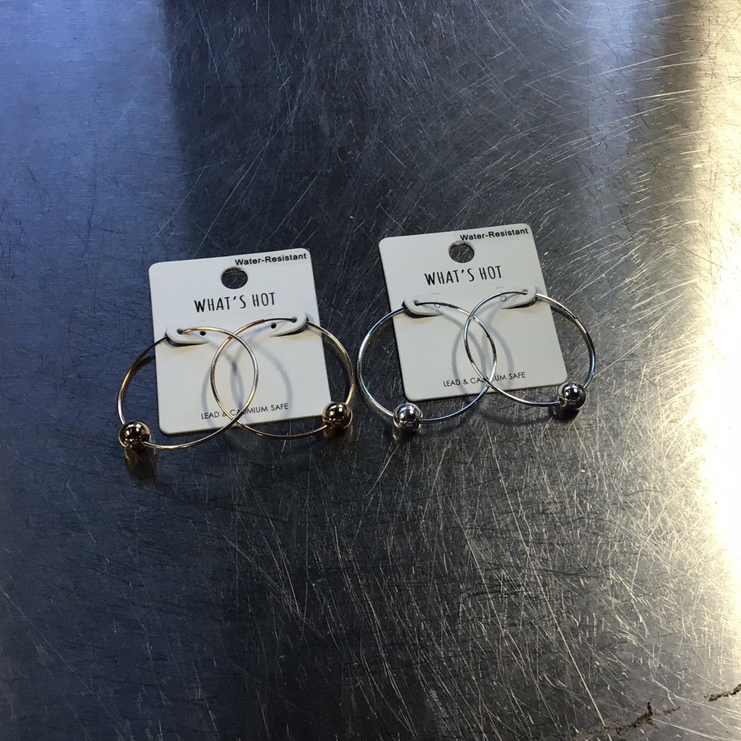 WH ME1161 hoop w/ bead (wp)