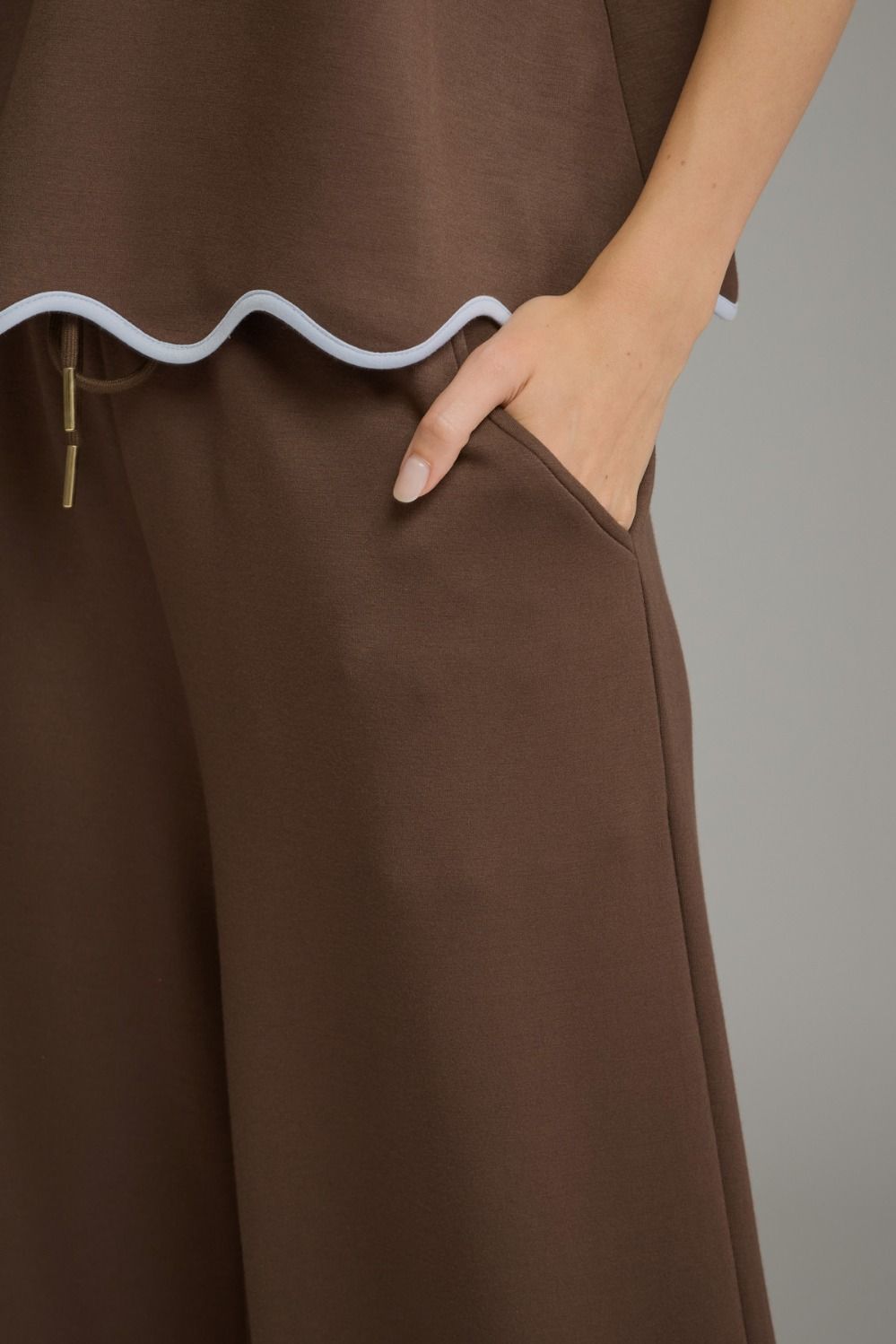 The Suzie Scallop Pant (Brown or Black) Matching Top Available