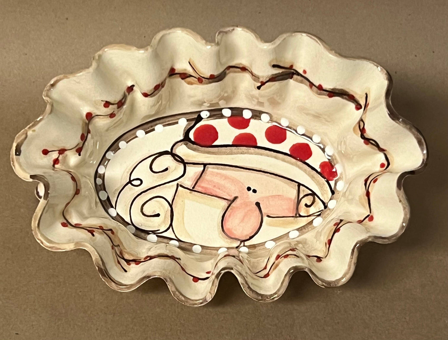 Heartfelt Traditions Santa Oval Baking Dish (2025 Christmas Collection)