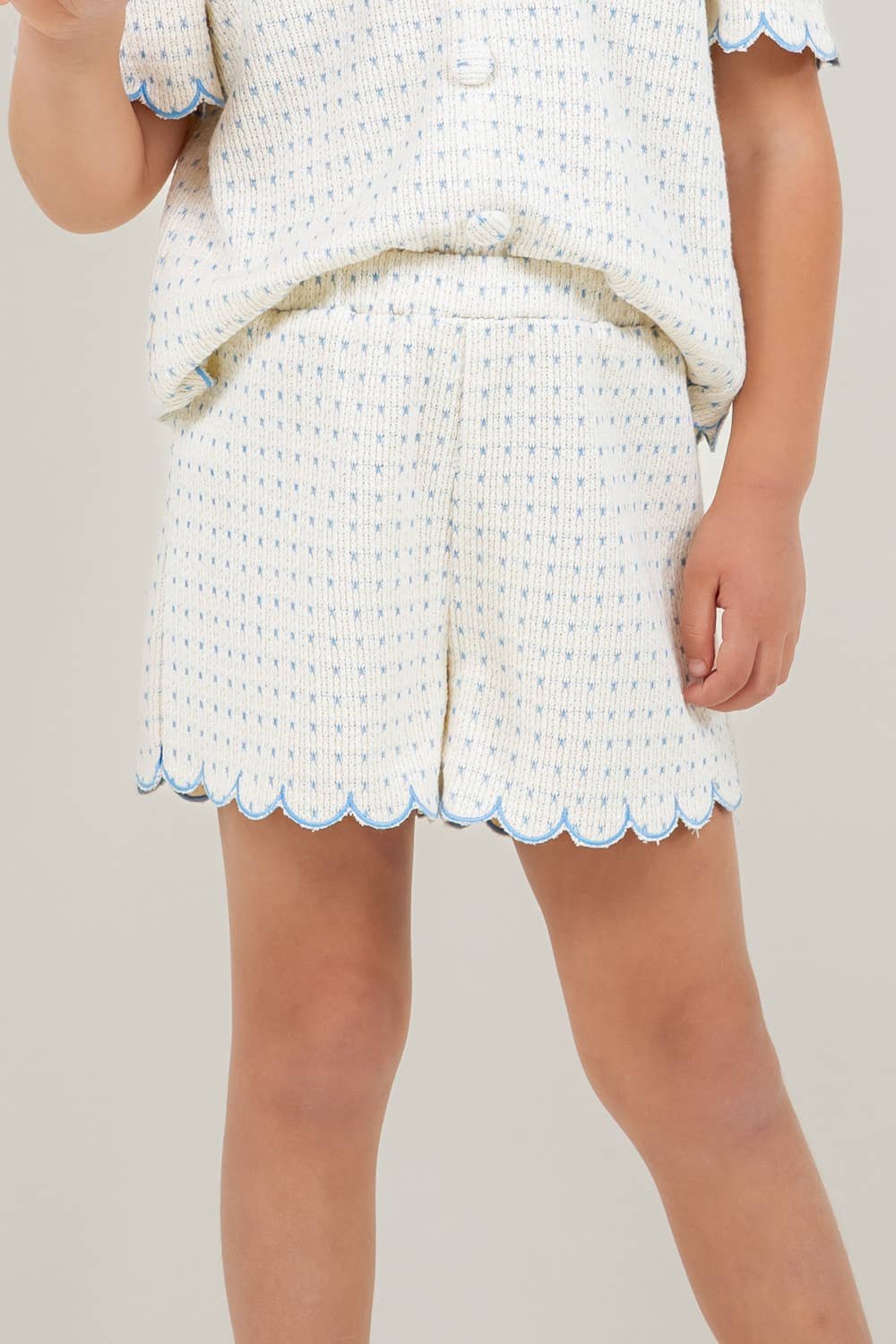 Embroidered Scallop Detailed Shorts