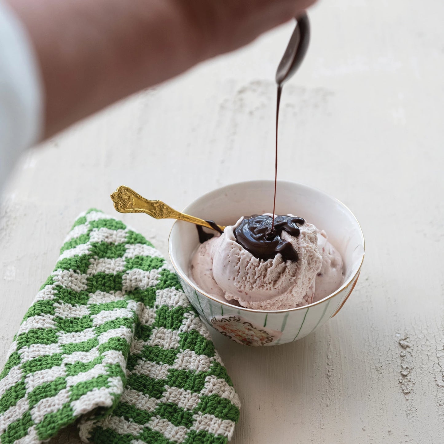 Deep Dark Hot Fudge Sauce 10 oz.