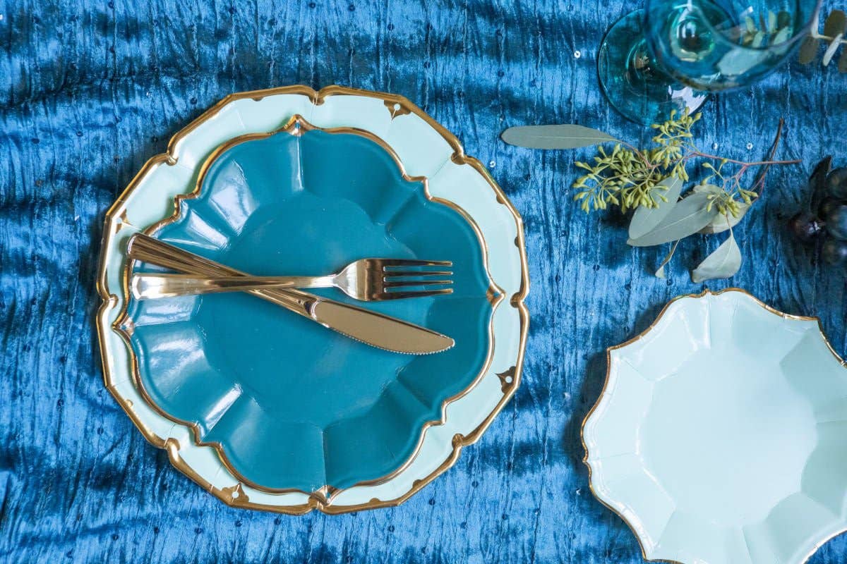 8 Mint Dinner Plates