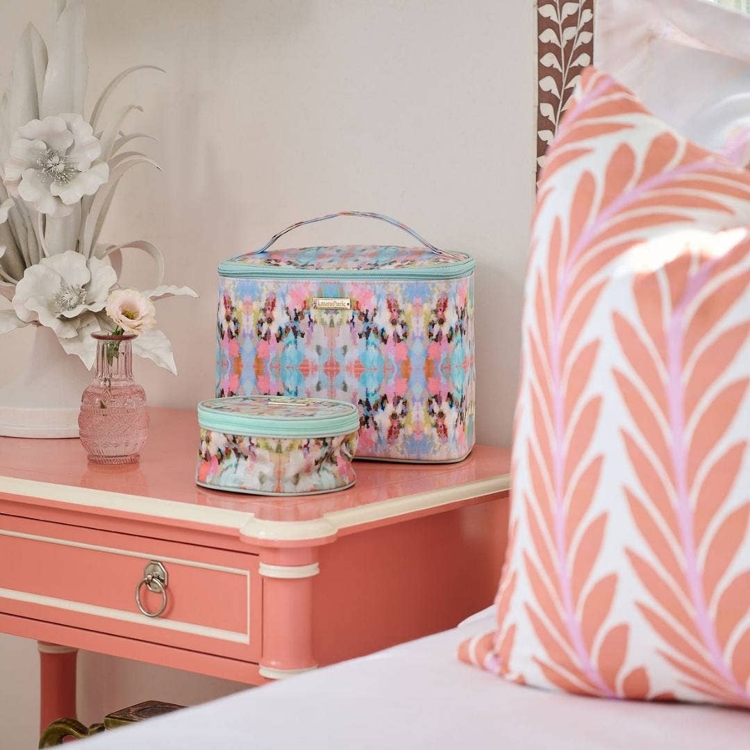Laura Park Brooks Avenue Round Jewelry Case