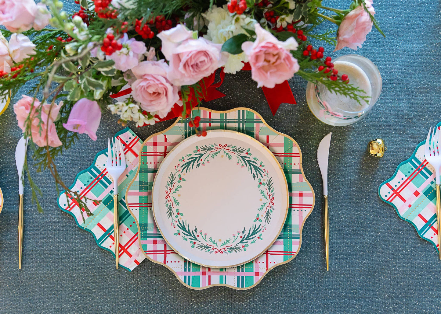 CHRISTMAS PLAID LUNCHEON NAPKINS