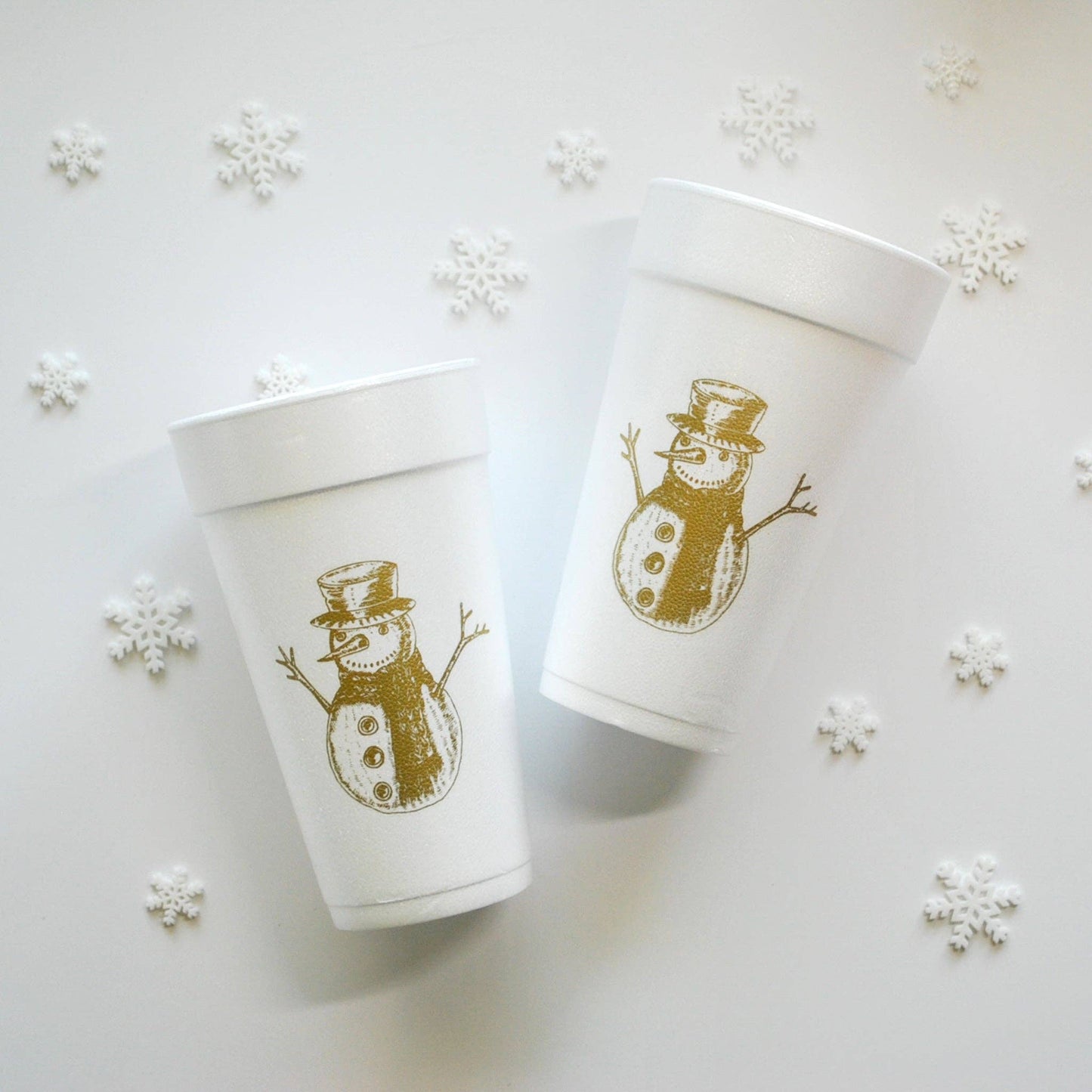 Frosty Snowman Christmas 20oz. Gold Foam Cups | 10 pack
