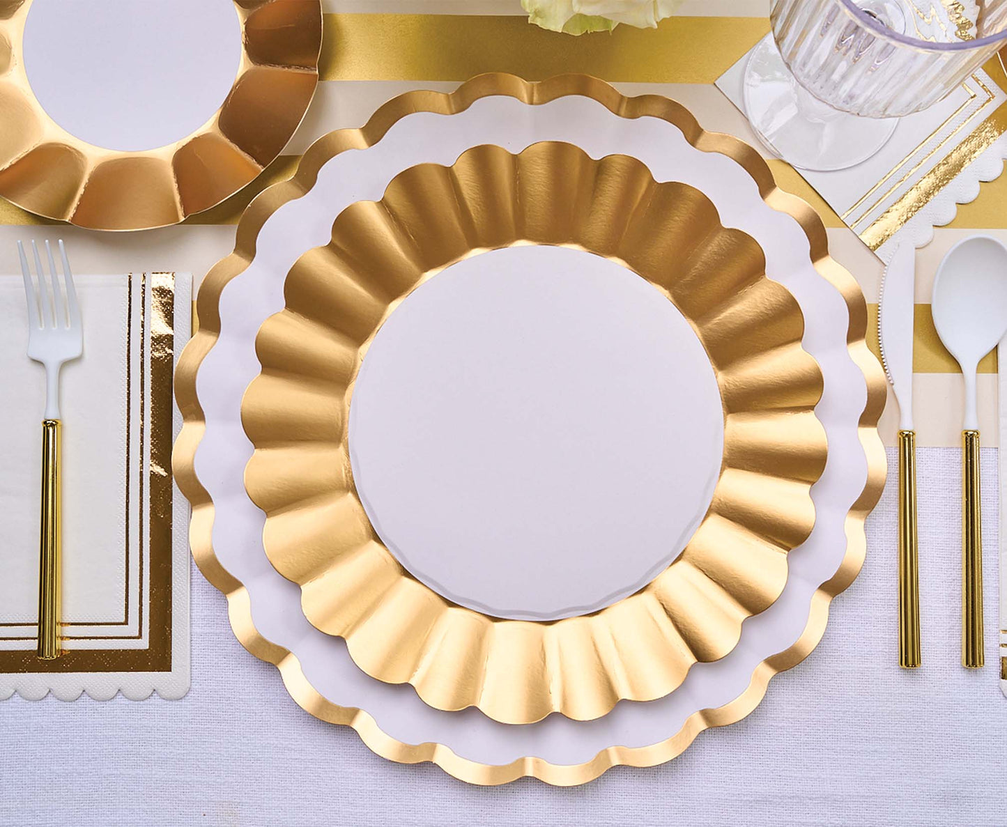 Gold Ruffle Dinner Plate Gold & White/8 pkg