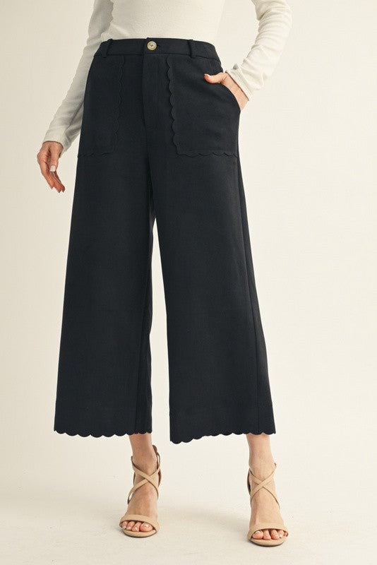 Scallop Edge Accent Suede Pants - Black