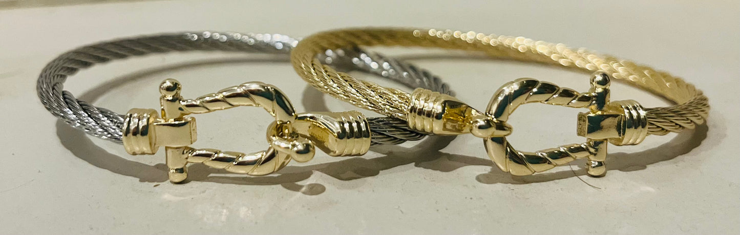 Twisted Hook Bracelet Gold & Silver