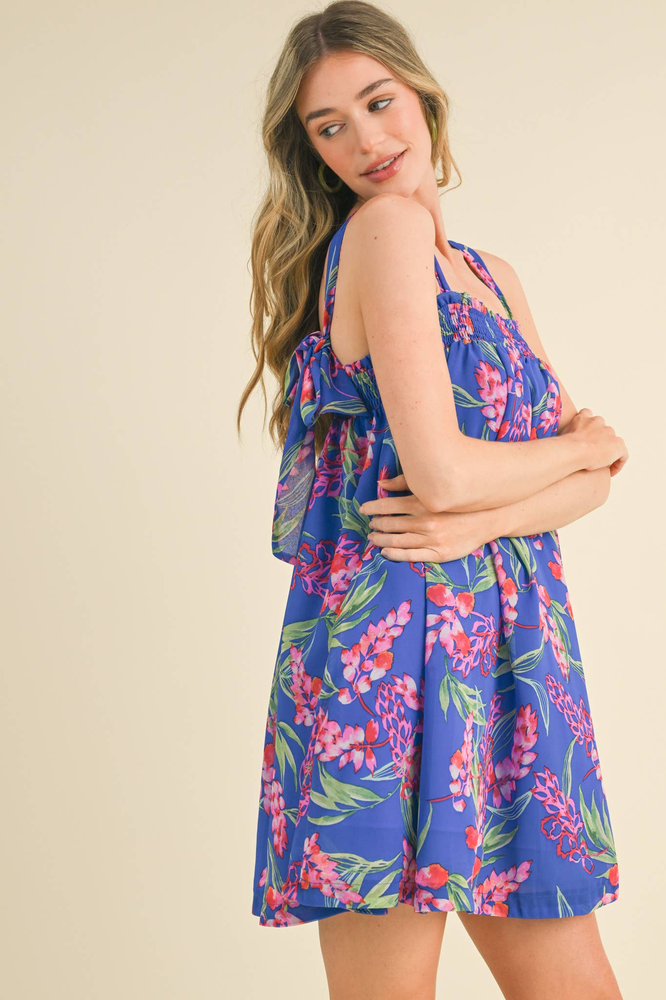 EXCLUSIVE PRINT BABYDOLL TYING STRAP MINI DRESS