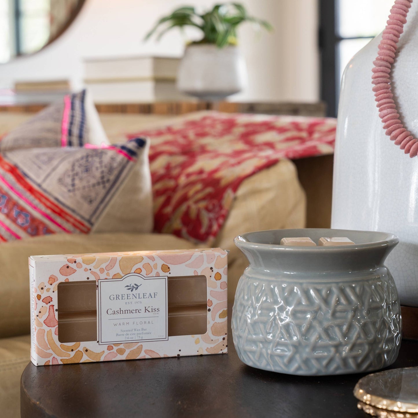 Cashmere Kiss Wax Bar