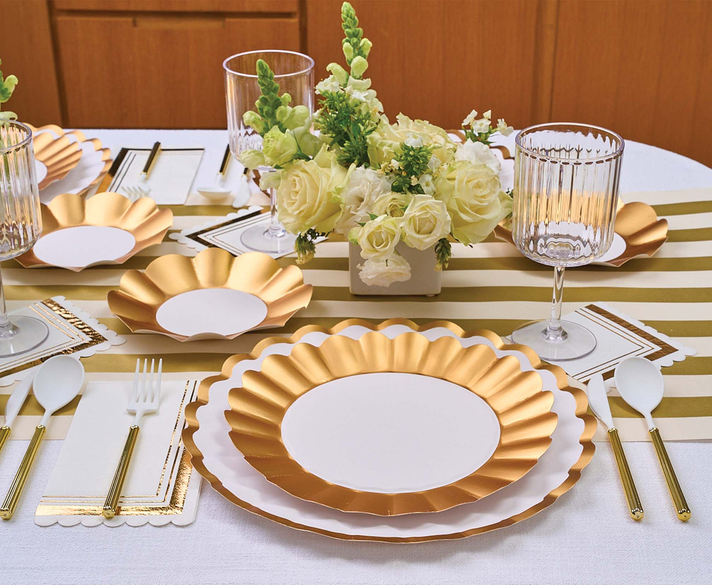 Gold Ruffle Dinner Plate Gold & White/8 pkg