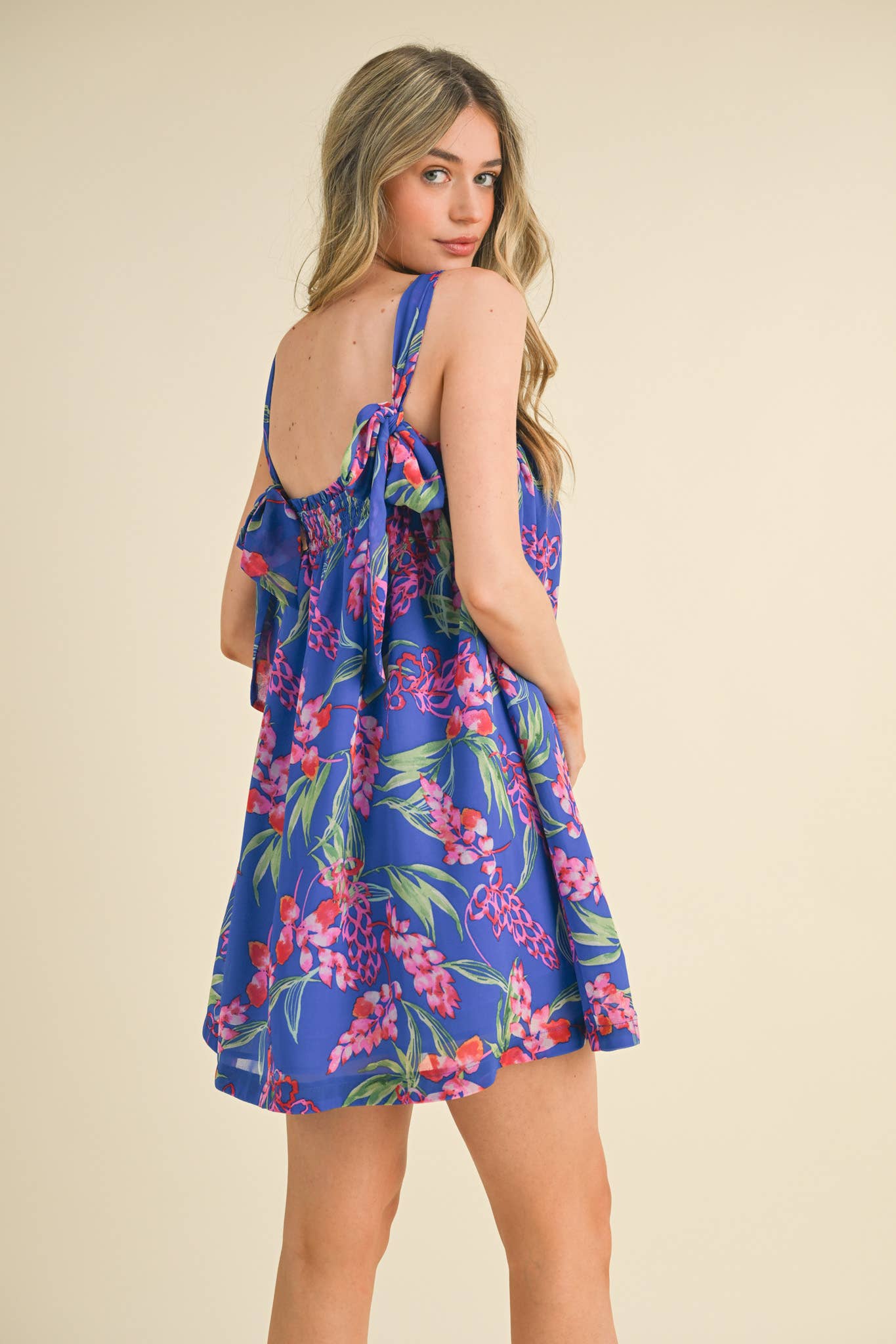 EXCLUSIVE PRINT BABYDOLL TYING STRAP MINI DRESS