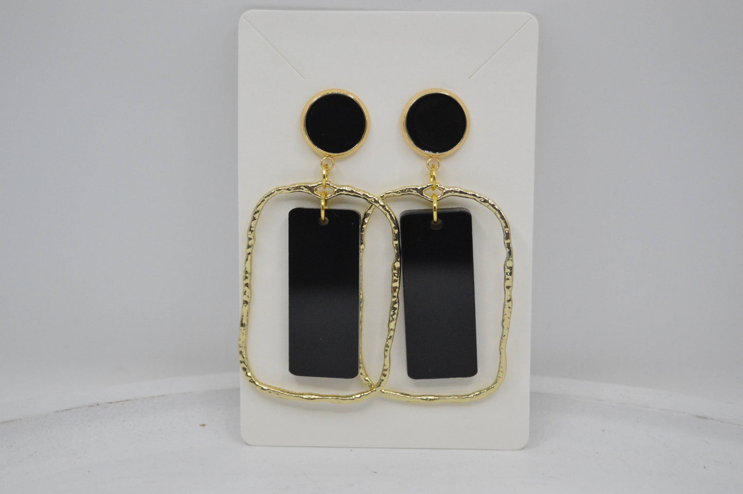 Black and gold acrylic earring, classic, Neutral, classy